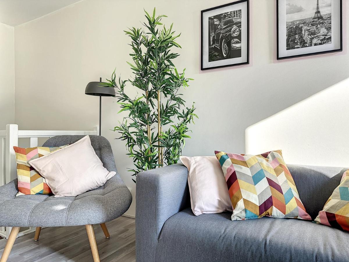 Charmant Appartement Avec Terrasse Parking Ispagnac Exteriör bild